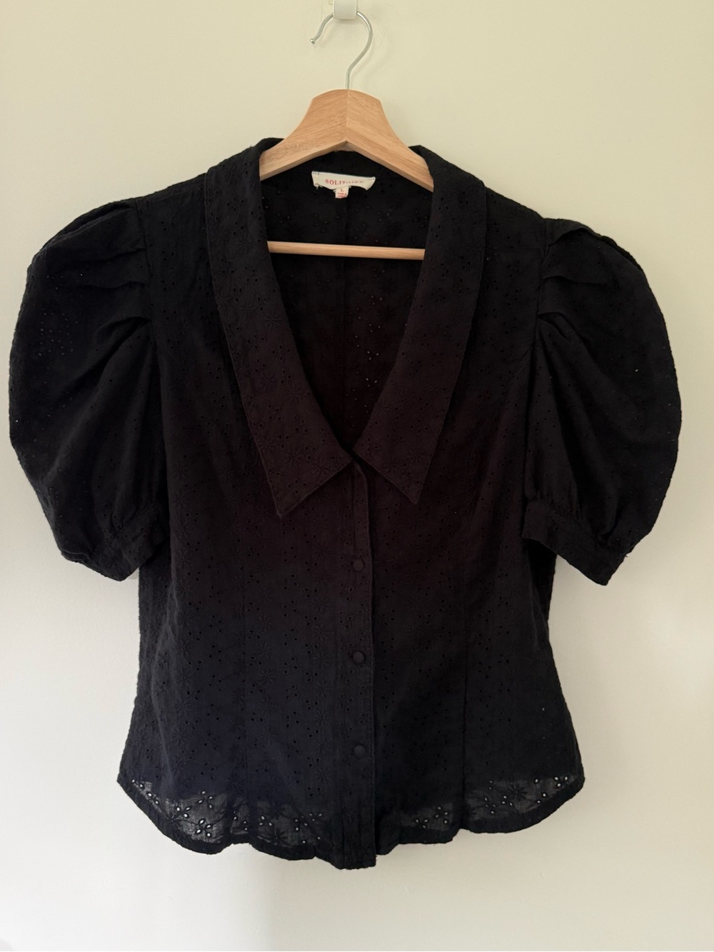 Solitaire Anthropologie Black Eyelet Short Puff-Sleeve Collared Blouse